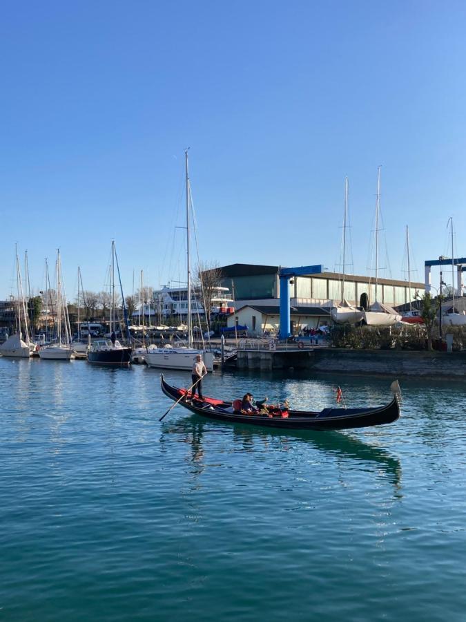 Garda Art&Lake Peschiera del Garda Exterior foto